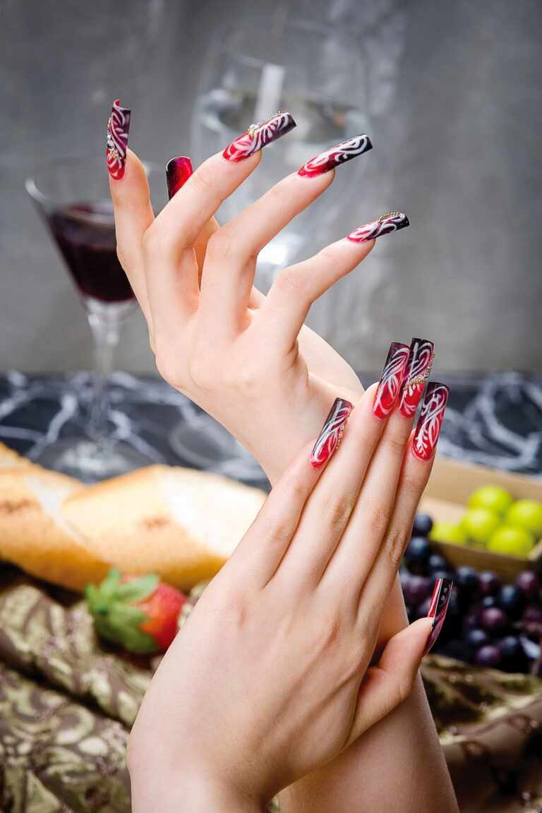 Read more about the article Spook-tacular Halloween Nail Designs for Your Ultimate Festive Look